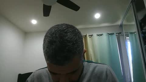 Snapshot of h0nest84 chatting on January 1, 6:49 pm h0nest84 online show from January 1, 6:49 pm