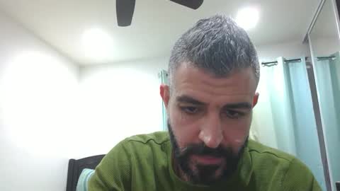 Snapshot of h0nest84 chatting on December 28, 7:11 am h0nest84 online show from December 28, 7:11 am