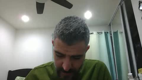 Snapshot of h0nest84 chatting on February 24, 6:27 am h0nest84 online show from February 24, 6:27 am