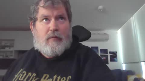 Snapshot of h20976 chatting on January 2, 3:37 am h20976 online show from January 2, 3:37 am