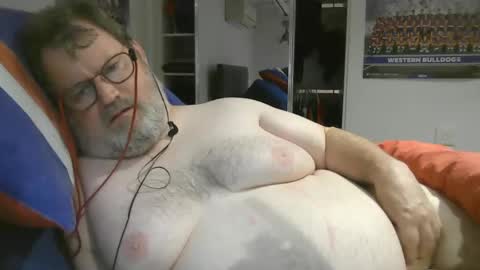 Snapshot of h20976 chatting on December 5, 11:27 am h20976 online show from December 5, 11:27 am