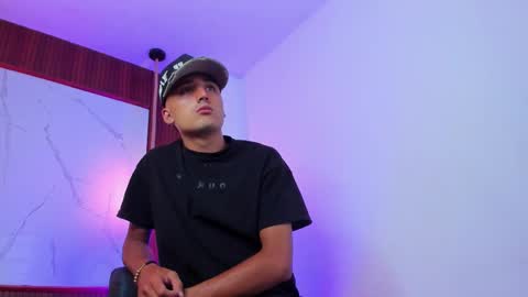 Hadrian Torres online show from March 12, 3:20 pm