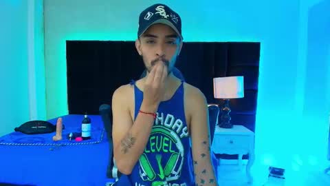 Snapshot of hairy_diamond chatting on September 17, 3:18 am H A I R Y D I A M O N D online show from September 17, 3:18 am