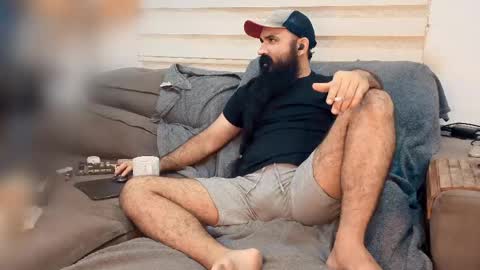 Hairy Beard Smoker online show from May 1, 12:15 am