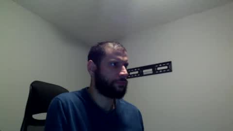 Snapshot of hairydadbod6 chatting on December 31, 11:06 pm hairydadbod6 online show from December 31, 11:06 pm