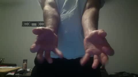 Snapshot of hairydadbod6 chatting on December 28, 10:23 pm hairydadbod6 online show from December 28, 10:23 pm