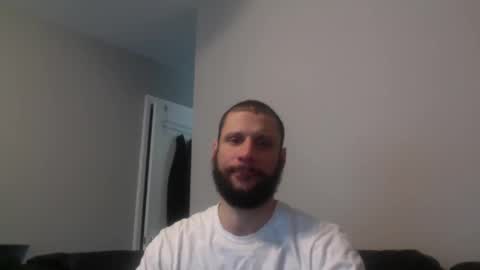 Snapshot of hairydadbod6 chatting on December 24, 2:23 pm hairydadbod6 online show from December 24, 2:23 pm