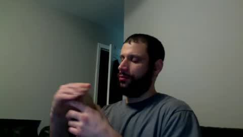 Snapshot of hairydadbod6 chatting on January 16, 12:34 am hairydadbod6 online show from January 16, 12:34 am