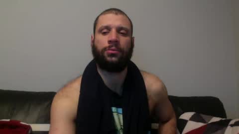 Snapshot of hairydadbod6 chatting on December 18, 2:10 am hairydadbod6 online show from December 18, 2:10 am