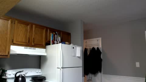 Snapshot of hairydadbod6 chatting on February 4, 2:53 pm hairydadbod6 online show from February 4, 2:53 pm