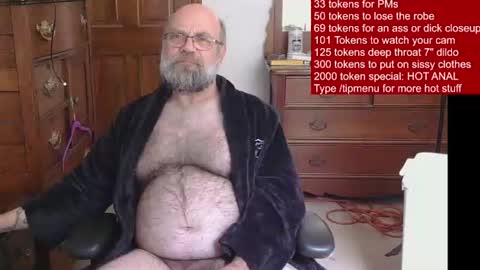 HairyDaddyBear69 online show from June 11, 2:04 pm