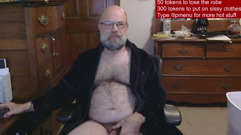 HairyDaddyBear69 online show from April 27, 11:40 am