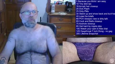 Snapshot of hairydaddybear69 chatting on September 12, 2:50 pm HairyDaddyBear69 online show from September 12, 2:50 pm