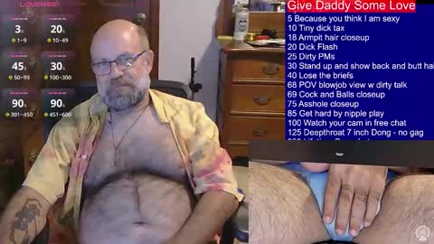 Snapshot of hairydaddybear69 chatting on October 7, 11:53 pm HairyDaddyBear69 online show from October 7, 11:53 pm
