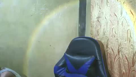 hairyhugecock_22 online show from November 2, 9:19 pm