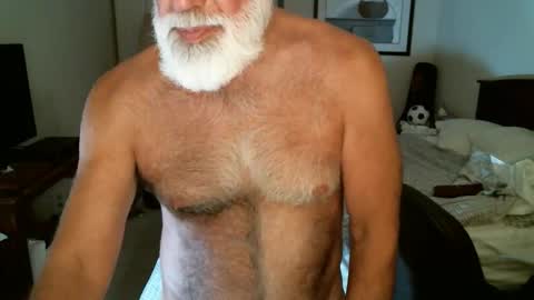 Hairy pecs online show from June 10, 7:10 am