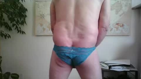 hairypussylover089 online show from April 25, 8:17 pm