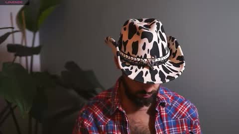 Snapshot of hairyrobxxx chatting on September 26, 7:00 pm HairyRobXxX online show from September 26, 7:00 pm