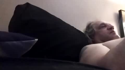 Snapshot of hairyspermballs chatting on October 26, 11:40 pm Marty online show from October 26, 11:40 pm