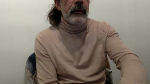 Snapshot of hairytonkas chatting on December 10, 12:02 am HairyTonkas online show from December 10, 12:02 am