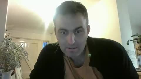 Snapshot of hakfin666 chatting on January 3, 7:38 am hakfin666 online show from January 3, 7:38 am