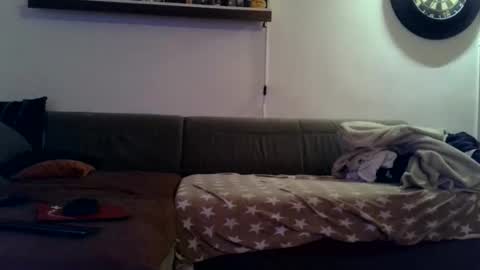 hala23 online show from December 23, 1:25 am