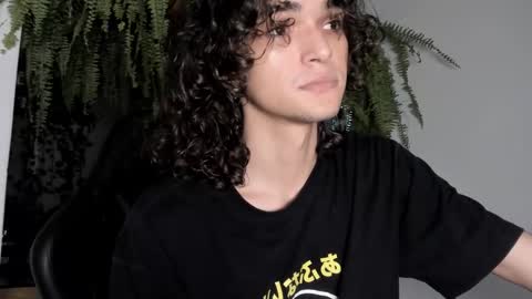 Snapshot of halan_jr chatting on March 8, 7:35 am halan online show from March 8, 7:35 am
