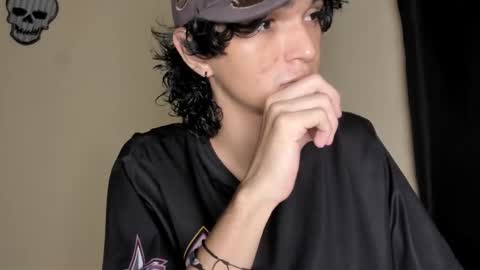 Snapshot of halan_jr chatting on October 28, 2:58 am halan online show from October 28, 2:58 am