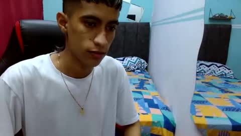 Snapshot of hamcummboy20 chatting on March 1, 12:39 am hamcummboy20 online show from March 1, 12:39 am