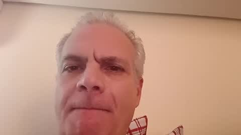 hand69someguy online show from December 14, 1:06 pm
