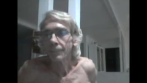 handshappyfu1 online show from October 1, 6:34 pm