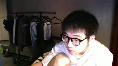 Snapshot of handsome_mannn chatting on February 18, 8:37 pm handsome_mannn online show from February 18, 8:37 pm