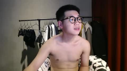 Snapshot of handsome_mannn chatting on January 4, 7:13 pm handsome_mannn online show from January 4, 7:13 pm