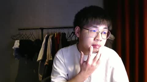 Snapshot of handsome_mannn chatting on December 13, 12:31 am handsome_mannn online show from December 13, 12:31 am