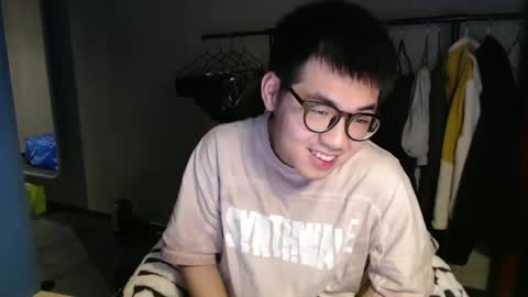 Snapshot of handsome_mannn chatting on January 19, 2:06 pm handsome_mannn online show from January 19, 2:06 pm