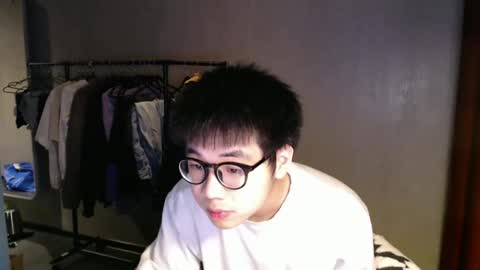 Snapshot of handsome_mannn chatting on February 24, 9:09 pm handsome_mannn online show from February 24, 9:09 pm