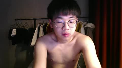 Snapshot of handsome_mannn chatting on December 12, 6:14 am handsome_mannn online show from December 12, 6:14 am