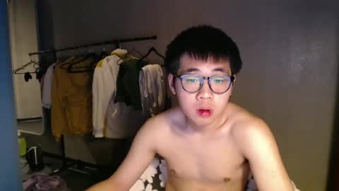 Snapshot of handsome_mannn chatting on February 14, 9:53 pm handsome_mannn online show from February 14, 9:53 pm