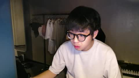 Snapshot of handsome_mannn chatting on October 24, 10:00 pm handsome_mannn online show from October 24, 10:00 pm