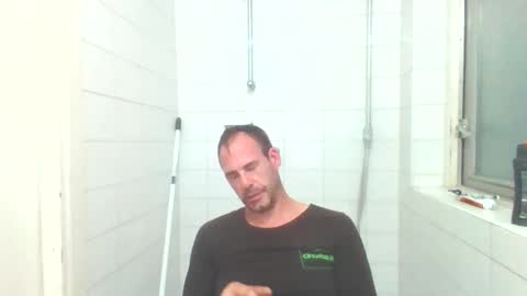 Snapshot of handsomeguy4ever chatting on September 25, 9:24 pm handsomeguy4ever online show from September 25, 9:24 pm