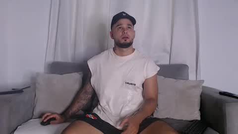 Handsomen online show from May 23, 7:19 pm