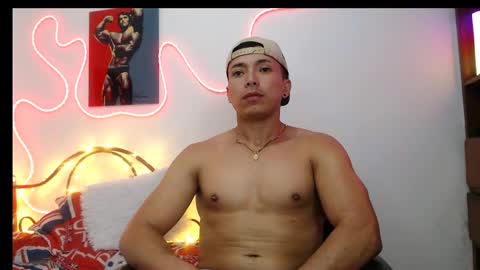 Snapshot of hank_fuller01 chatting on March 1, 12:23 pm Hank online show from March 1, 12:23 pm