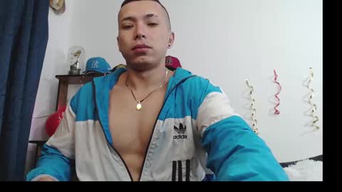 Snapshot of hank_fuller01 chatting on February 16, 10:21 am Hank online show from February 16, 10:21 am