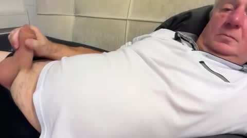 Snapshot of hans66760 chatting on October 16, 6:49 pm hans66760 online show from October 16, 6:49 pm