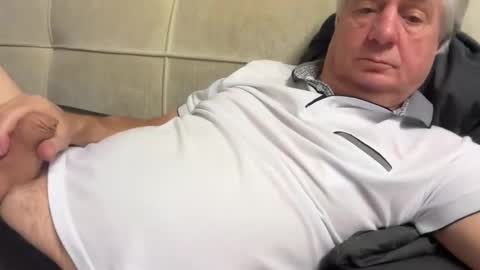 Snapshot of hans66760 chatting on October 29, 8:45 pm hans66760 online show from October 29, 8:45 pm