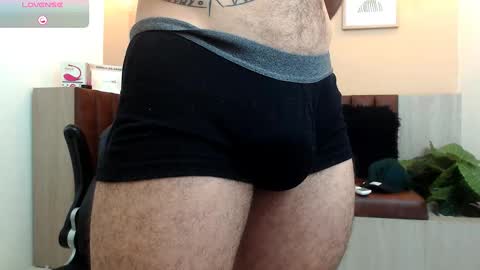 Snapshot of hanz_col chatting on March 6, 5:24 am hanz_col online show from March 6, 5:24 am