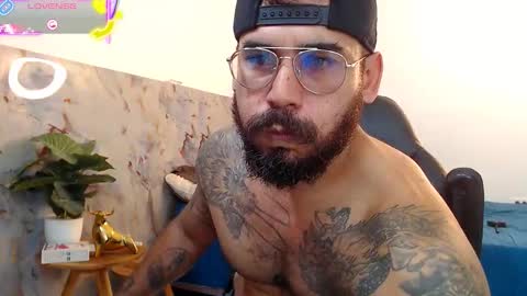 Snapshot of hanz_col chatting on September 22, 12:05 pm hanz_col online show from September 22, 12:05 pm