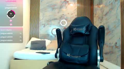 Snapshot of hanz_col chatting on January 31, 1:43 am hanz_col online show from January 31, 1:43 am