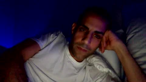 Snapshot of happy2334 chatting on December 29, 2:21 pm skysky6969 online show from December 29, 2:21 pm
