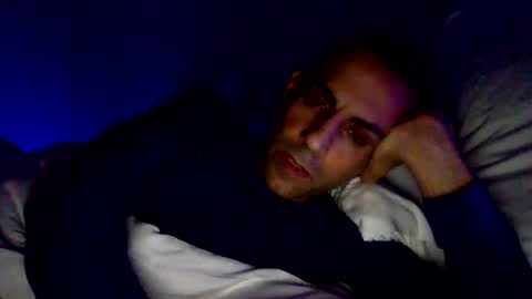 Snapshot of happy2334 chatting on February 14, 2:02 pm skysky6969 online show from February 14, 2:02 pm